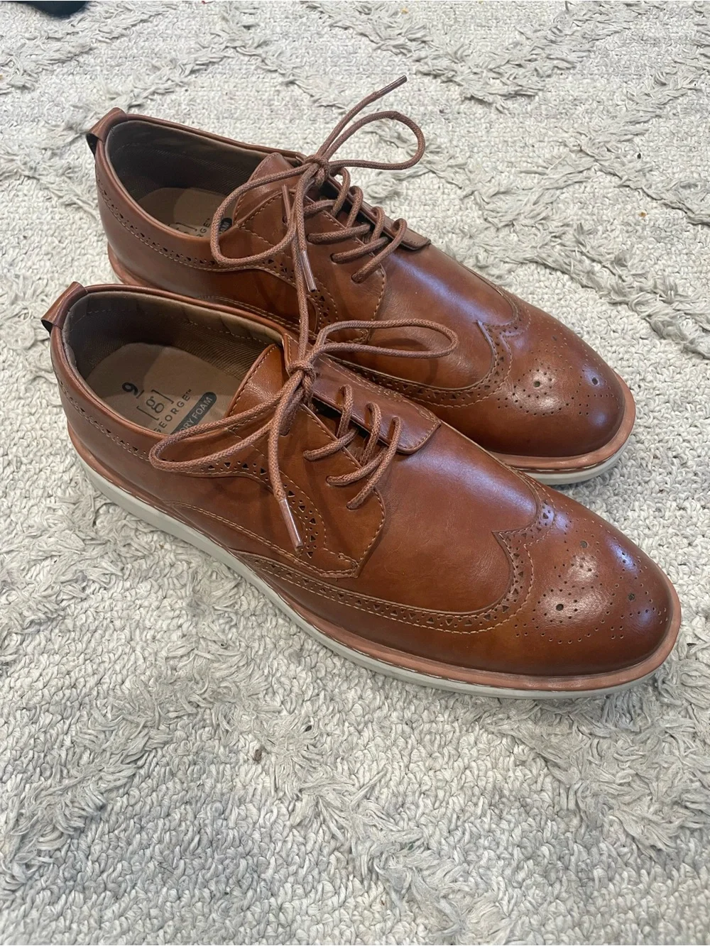 Classic Men's Camel Brown Wingtip Oxford Style Dress Shoes